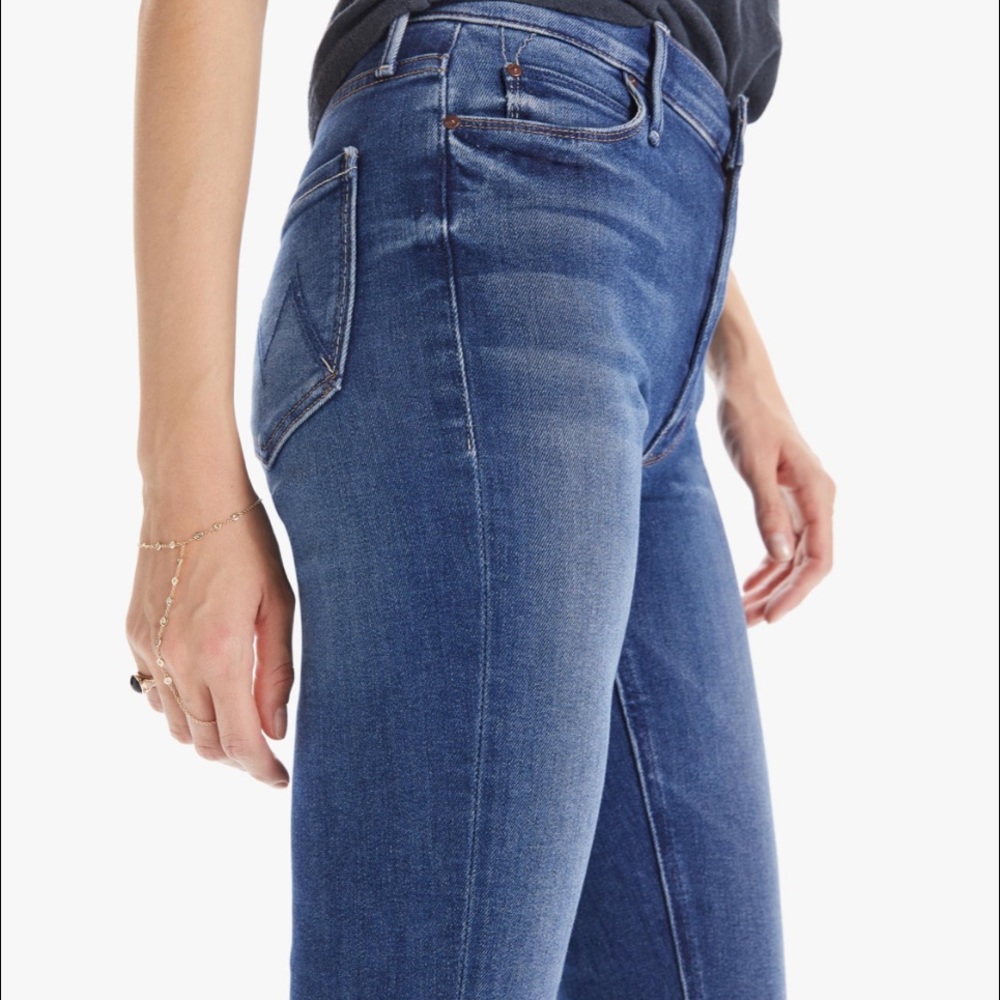 MOTHER - THE MID RISE DAZZLER ANKLE
Sweet And Sassy